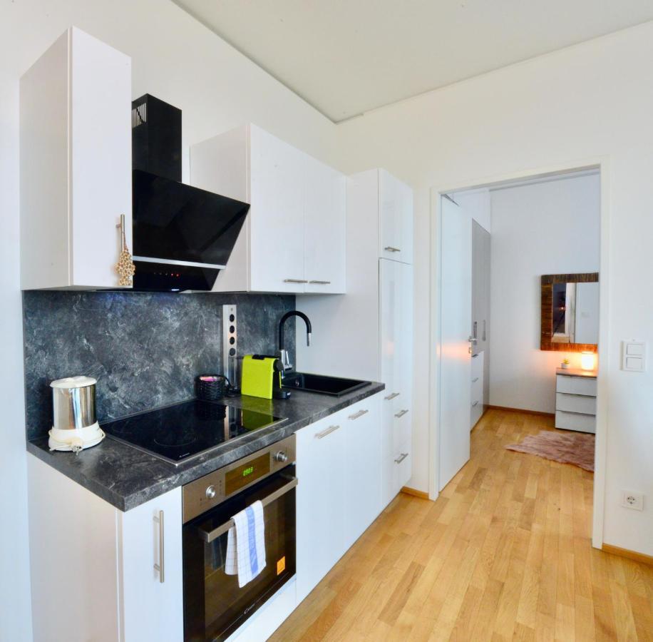 Skyscraper-Feeling With Parking Nearby Apartment Виена Екстериор снимка